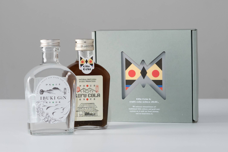 Coffret IBUKI GiN × gifu cola (coffret cadeau également conçu par le designer Gifu)