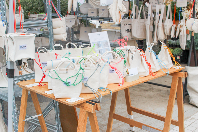 "SILVER" est une entreprise qui produit des sacs en toile dans la ville d'Onomichi, préfecture d'Hiroshima.