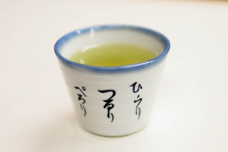 Ces mots décrivent parfaitement les nouilles Kishimen de Sarashina Honten.