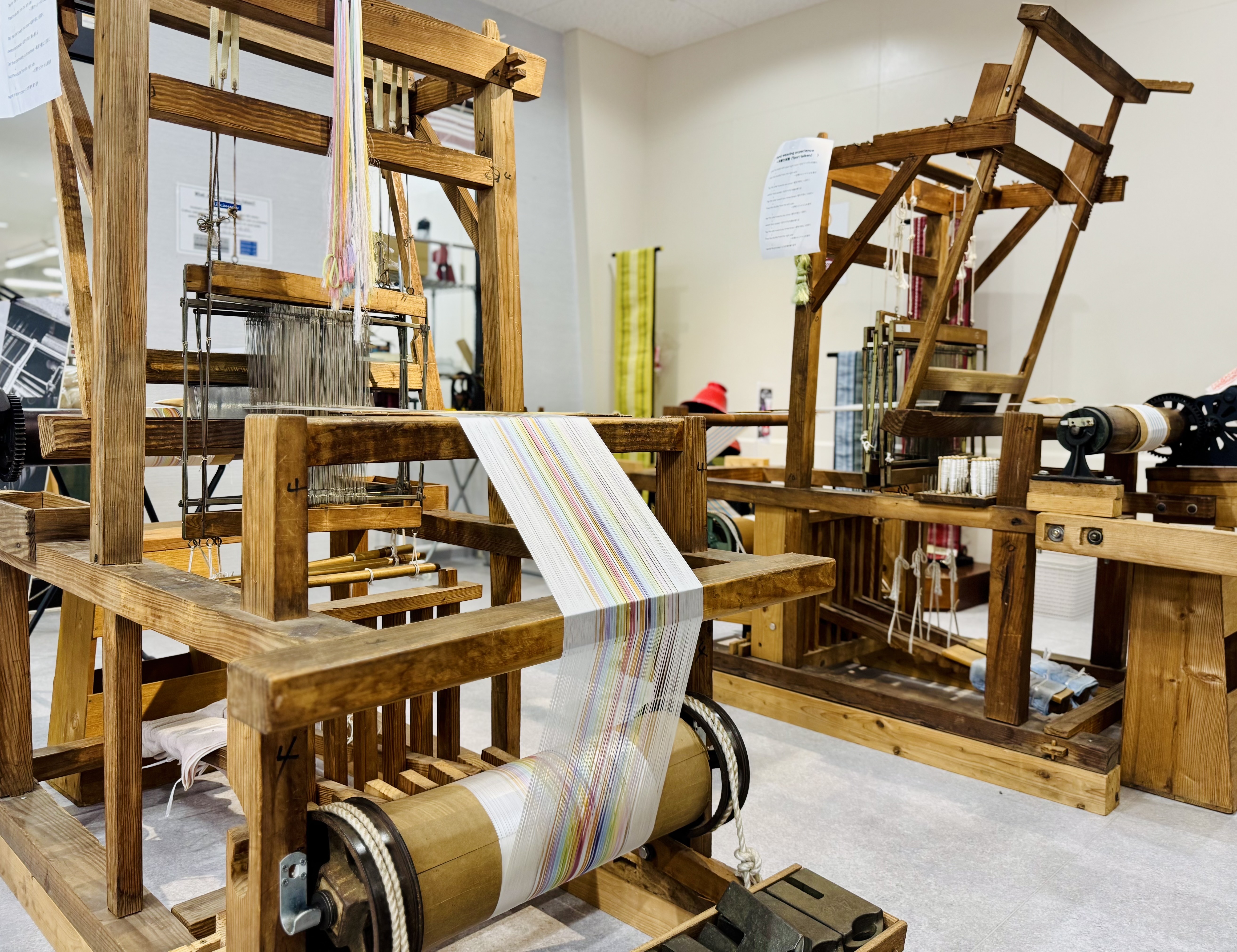 Un tissage perpétuant une tradition de plus de 780 ans, projeté dans l'avenir. Le défi de Mori Hakata-ori&nbsp;: former la prochaine génération d'artisans.