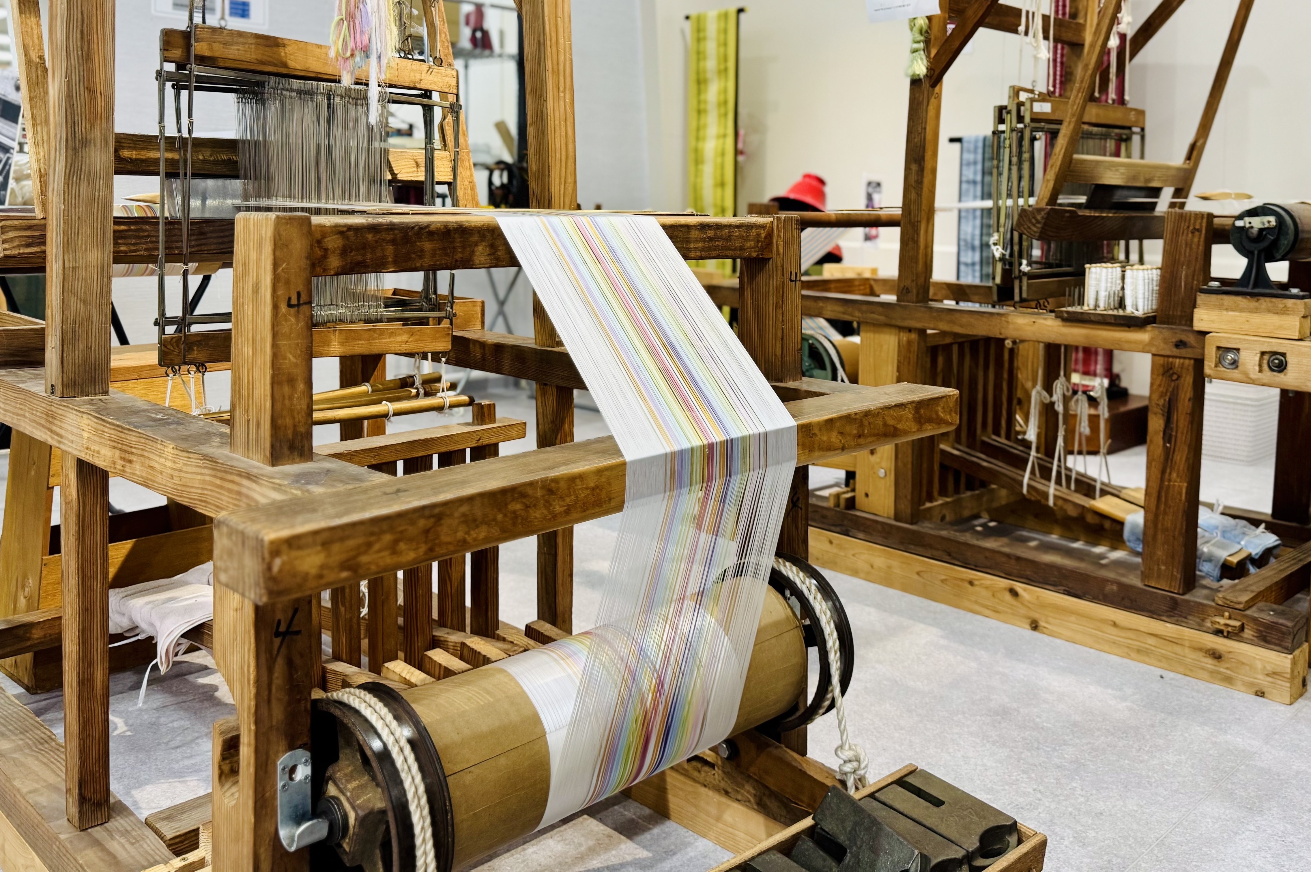Un tissage perpétuant une tradition de plus de 780 ans, projeté dans l'avenir. Le défi de Mori Hakata-ori&nbsp;: former la prochaine génération d'artisans.