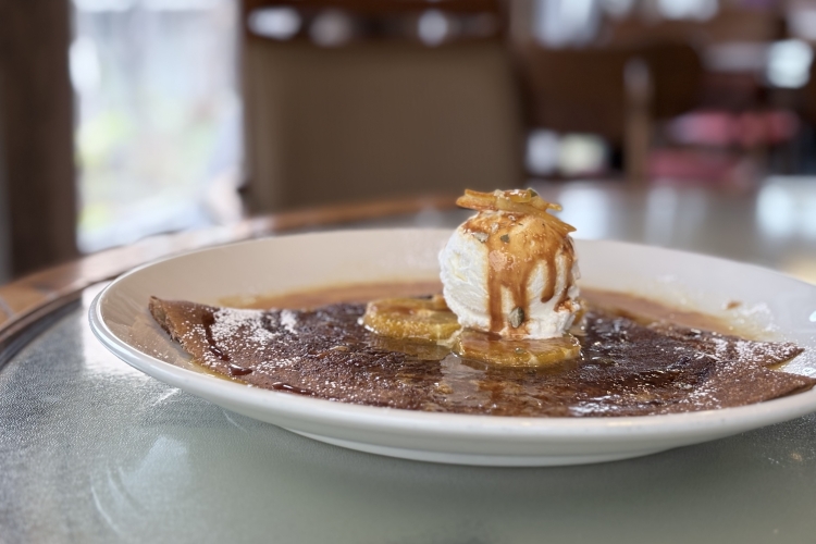 Crêpe au sarrasin « Orange Suzette avec glace »