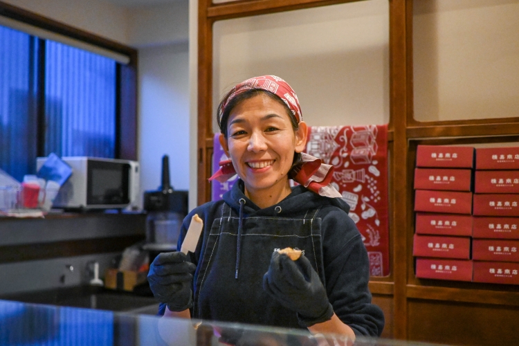 Yoshiko Funakoshi, épouse du propriétaire de troisième génération.