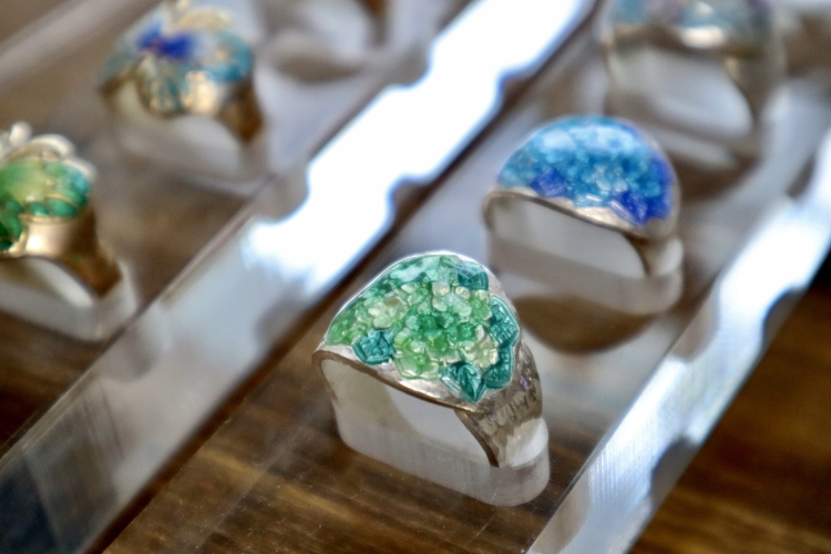 Accessoires conçus par Atsuko Hirano, de la 5e génération