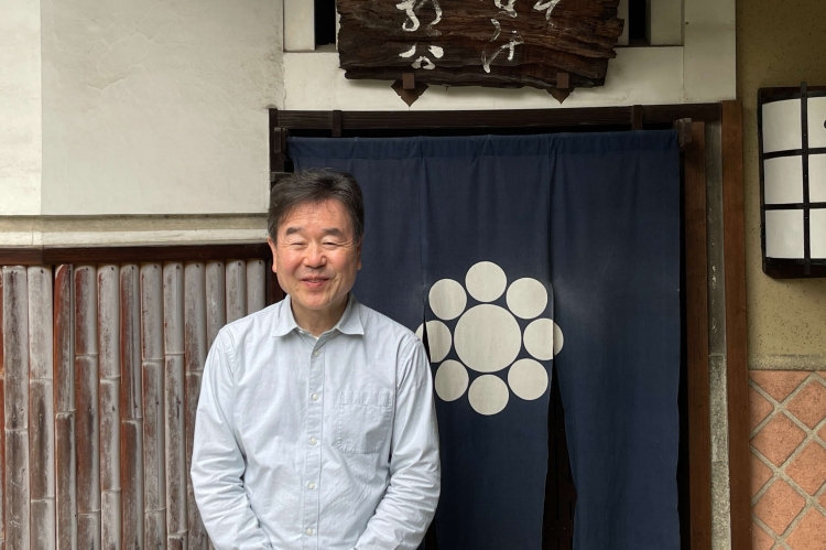 M. Yasuhiro Ogawa, l'actuel chef de la famille Nijō Jinya.